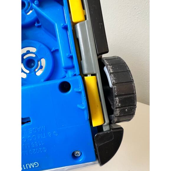 Fisher-Price DC Super Friends Batman and Batmobile 2020 with Police Figure 2016 - Picture 9 of 14